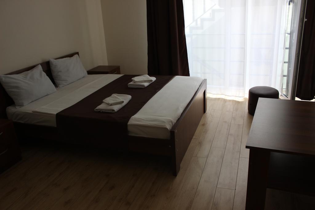Hotel Nina Tiflis Exterior foto